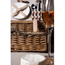 Kinzey Natural willow picnic basket for 2 person
